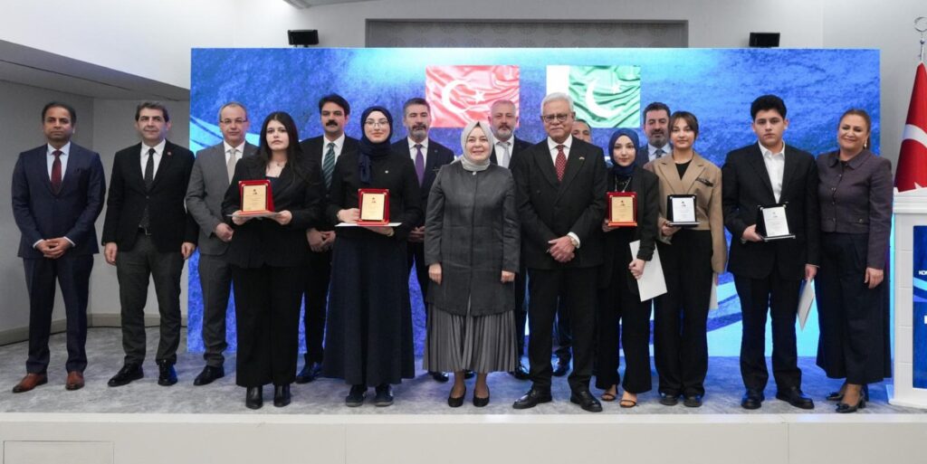 “Cinnah Genç Yazarlar Kompozisyon Yarışması”nda Ödüller, Sahiplerini Buldu