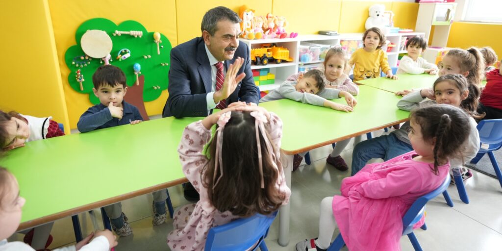 Bakan Tekin’den Ara Tatil Mesajı