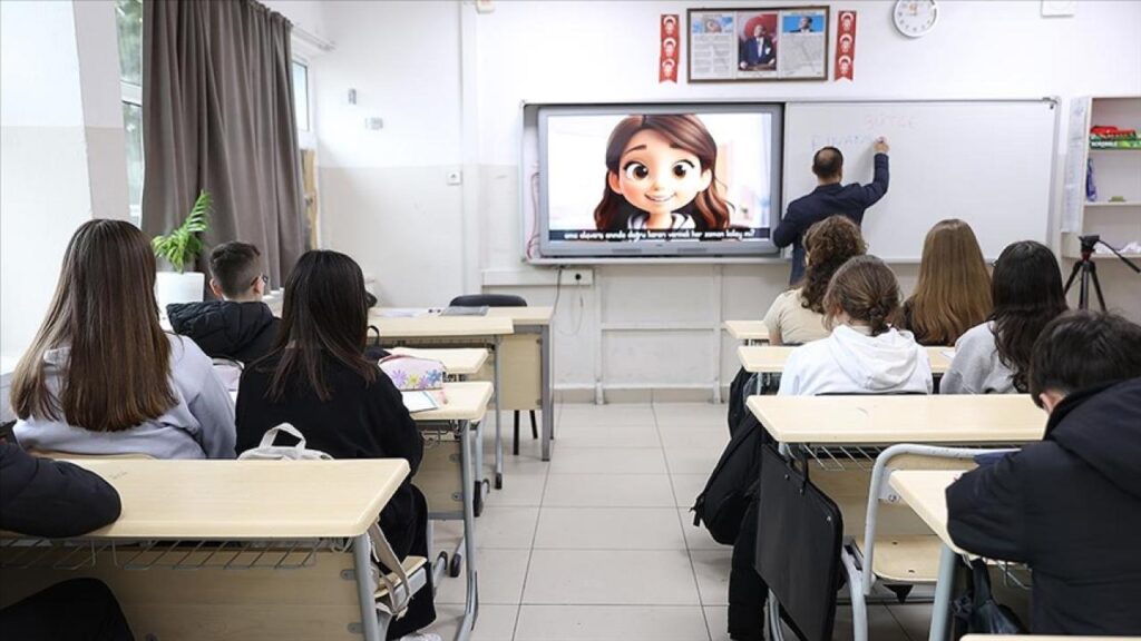 Okullarda İlk Ders “Finansal Okuryazarlık” Oldu